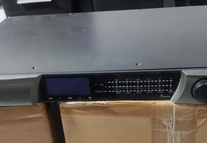 Processador de Áudio FM Semi-Novo modelo Omnia One - Omnia