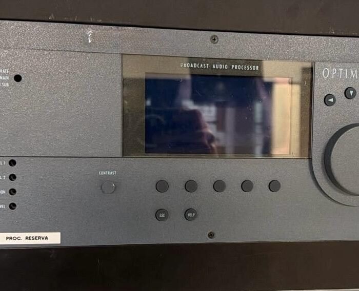 Processador de Áudio FM Orban 8200 Semi-novo